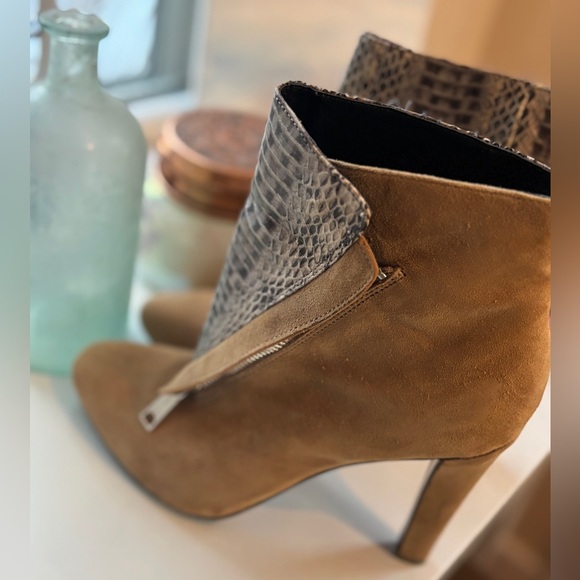 Rebecca Minkoff The Dante Snake embossed leather and suede booties size 8 - Picture 4 of 6